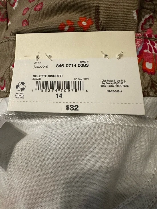 St. John’s Bay Size 14 Floral Bermuda Shorts NWT - Picture 7 of 9